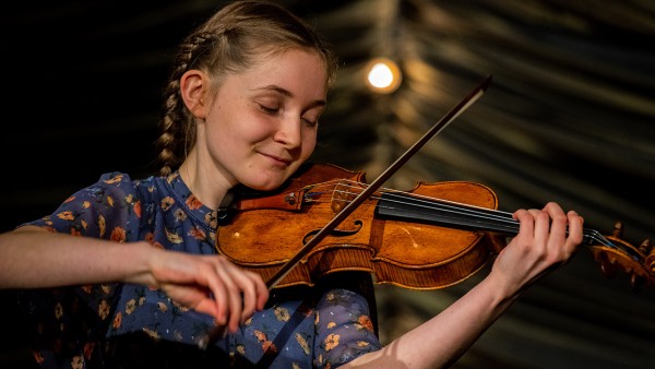Sunday Sessions with composer, violinist and pianist Alma Deutscher