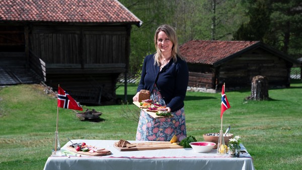 Discover how to prepare picnic-style smørbrød with chef Nevada Berg
