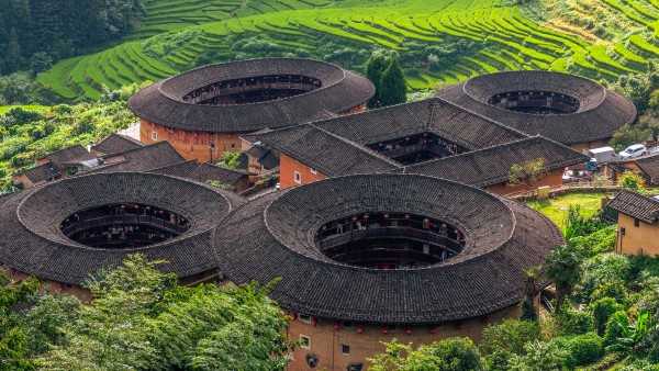 Visit historic dwellings in China’s Fujian Province with Joost Ouendag and Jean Newman Glock