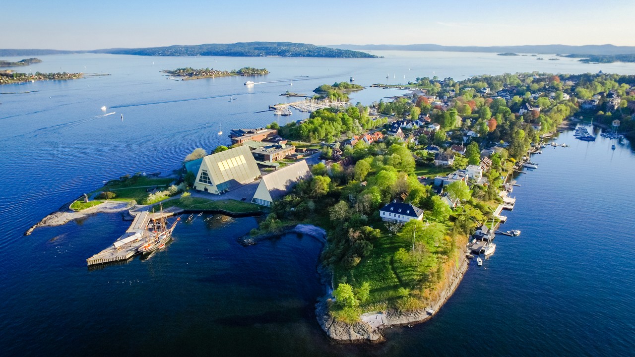 At home in Oslo with Ekaterina and Stian)