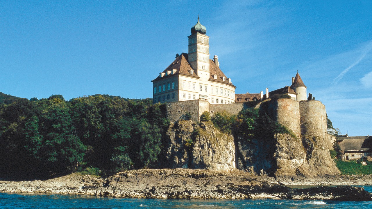 Learn about our enchanting Danube Waltz itinerary with Joost Ouendag)