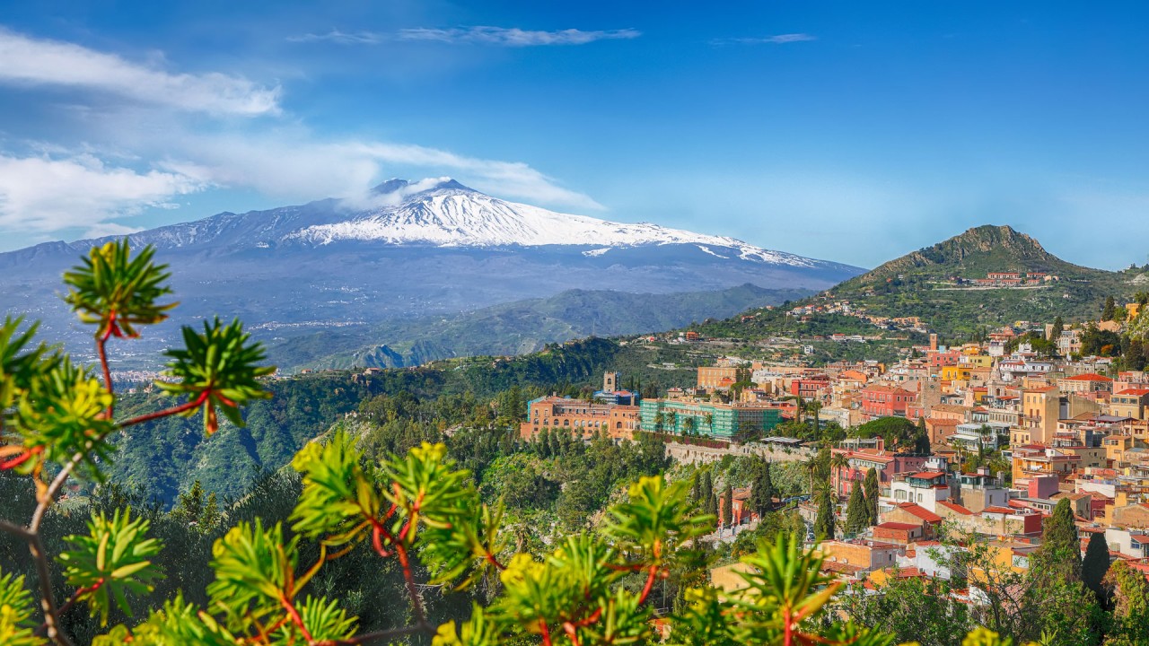 Marvel at Sicily’s Mount Etna with photographer Alastair Miller)