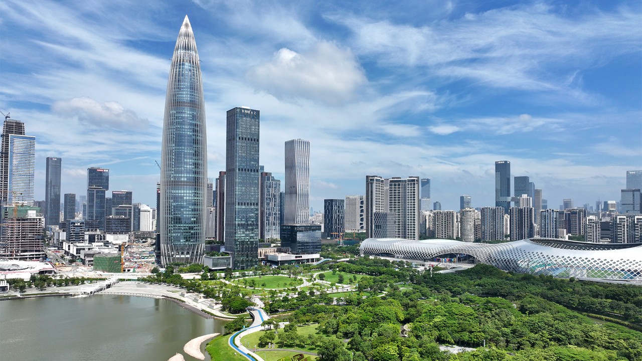 Enjoy an informative overview of our China & Japan itineraries with Joost Ouendag)