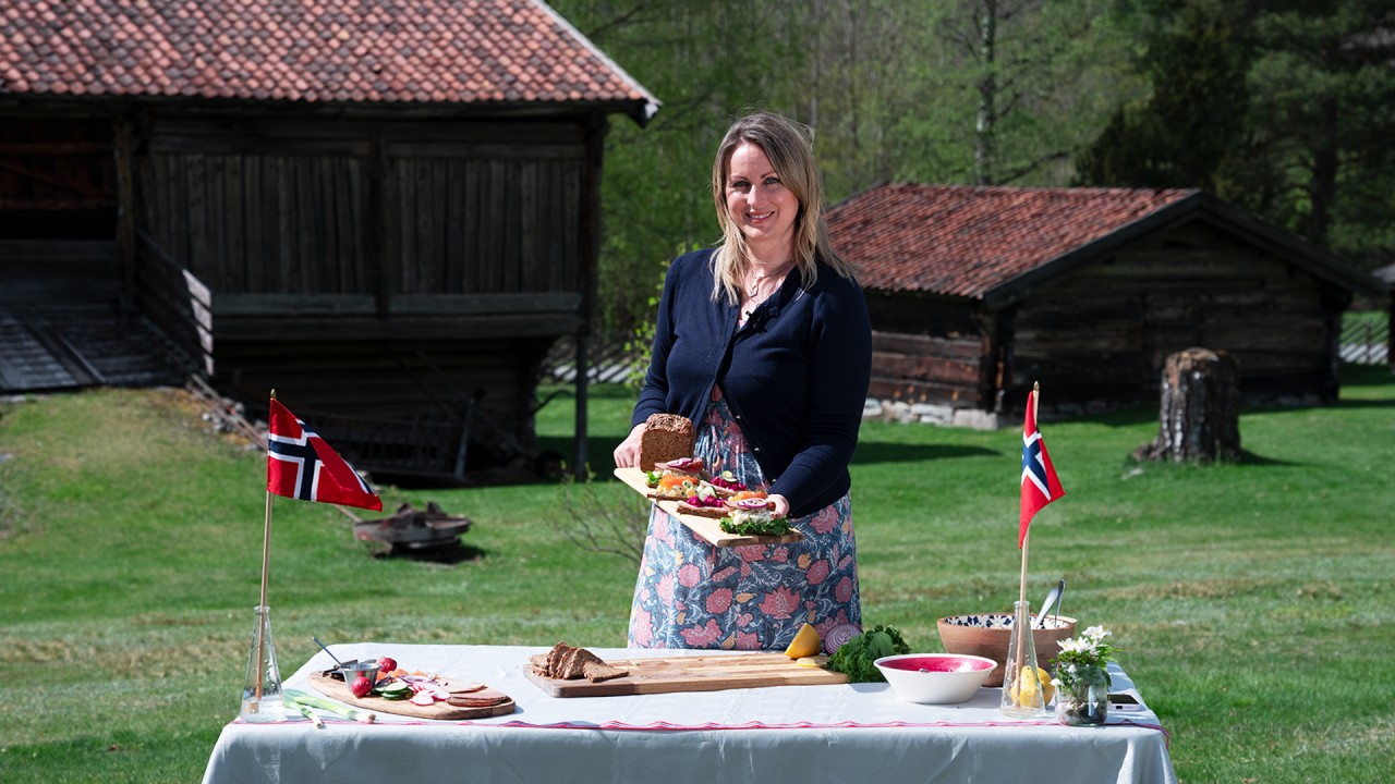 Discover how to prepare picnic-style smørbrød with chef Nevada Berg)