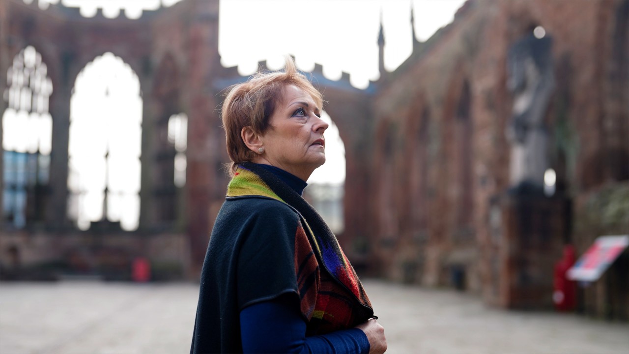 Visit the remarkable Coventry Cathedral with Anne Diamond)