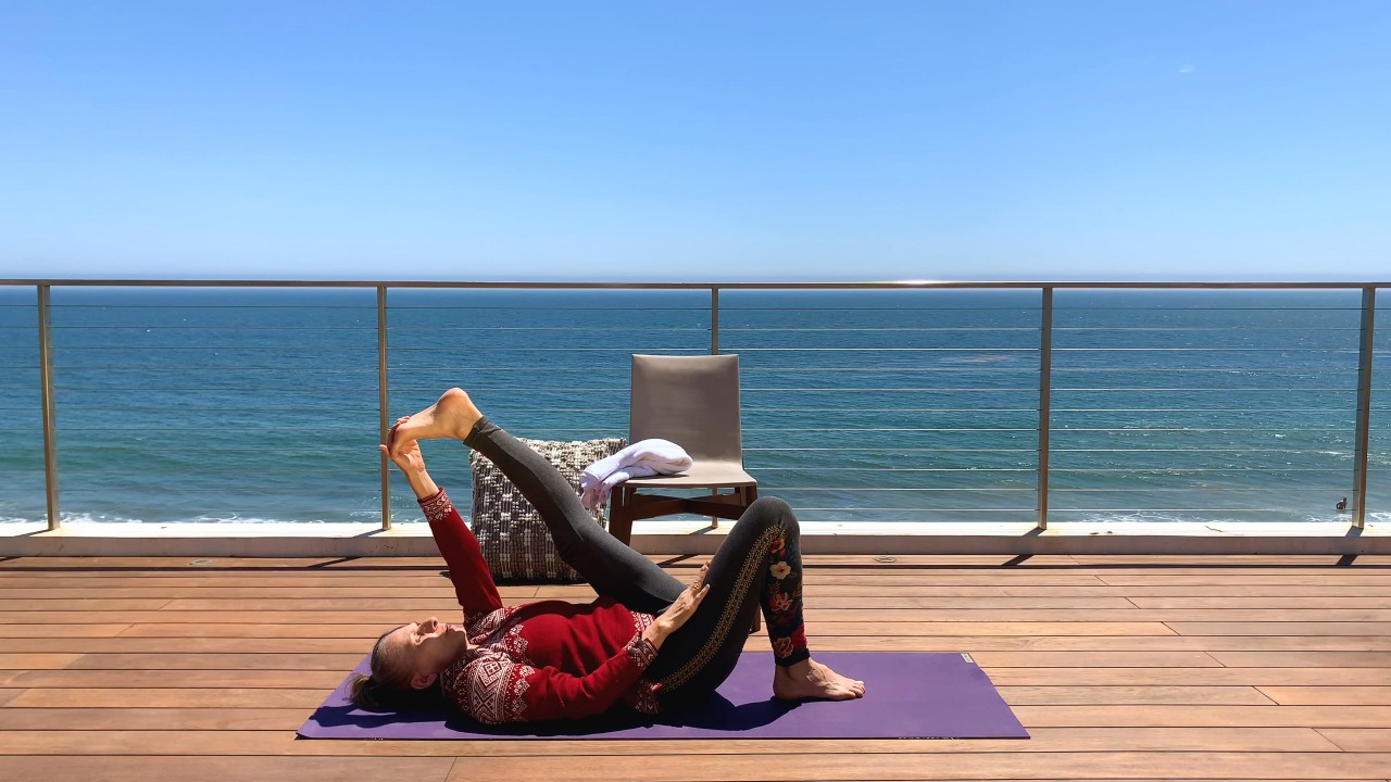 Yoga: Chair Support)